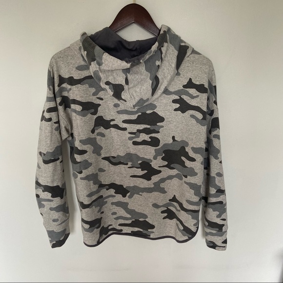 Evereve Sundry Hoodie Camouflage XS Gray Oatmeal Silver Small Medium Sweatshirt - Picture 4 of 7